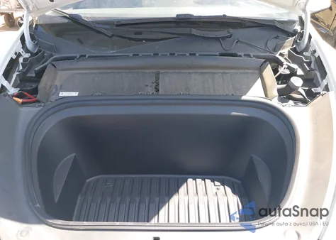 2023 Tesla Model Y Performance Dual Motor All-Wheel Drive z USA, uszkodzony, nr VIN 7SAYGDEF7PF739528